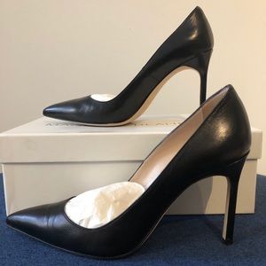Manolo Blahnik Black BB 105 Pumps
